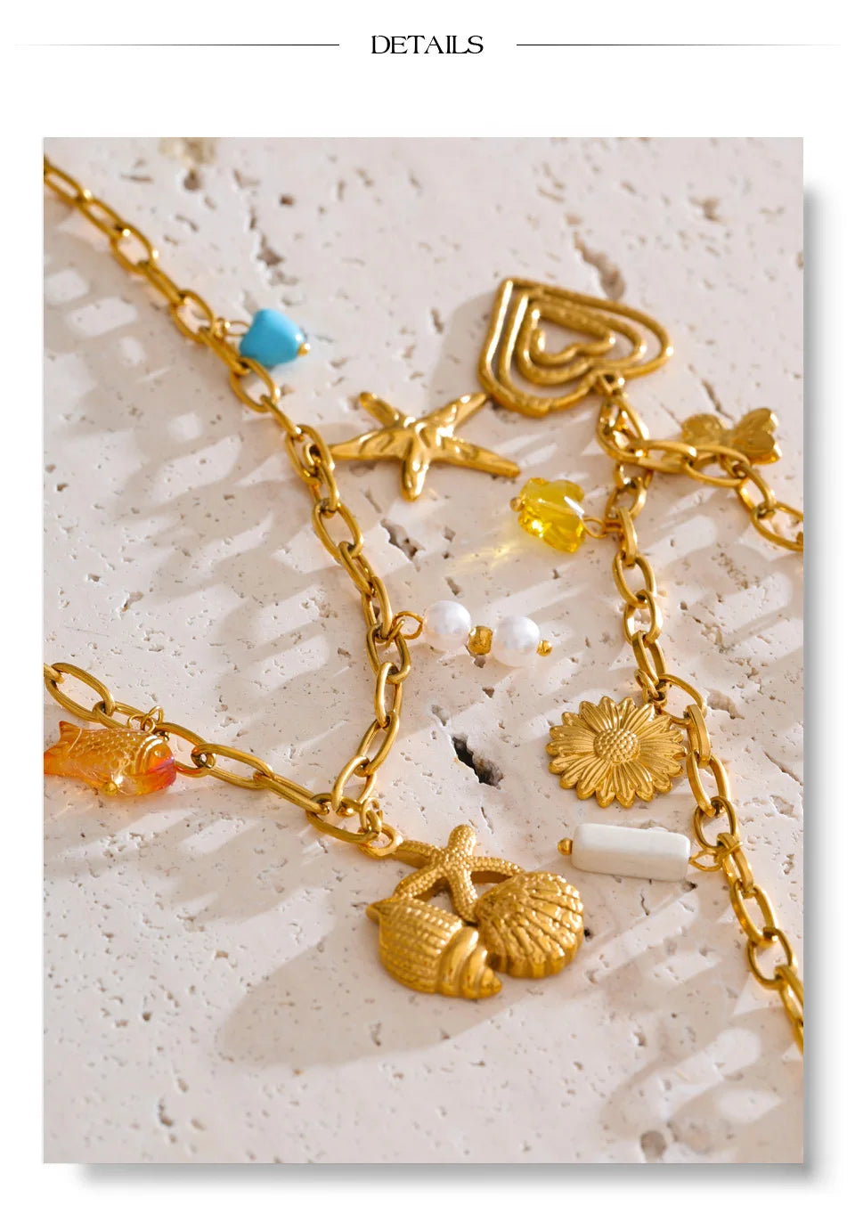 Pearl shell flower necklace in gold-plated stainless steel with pearl and shell.