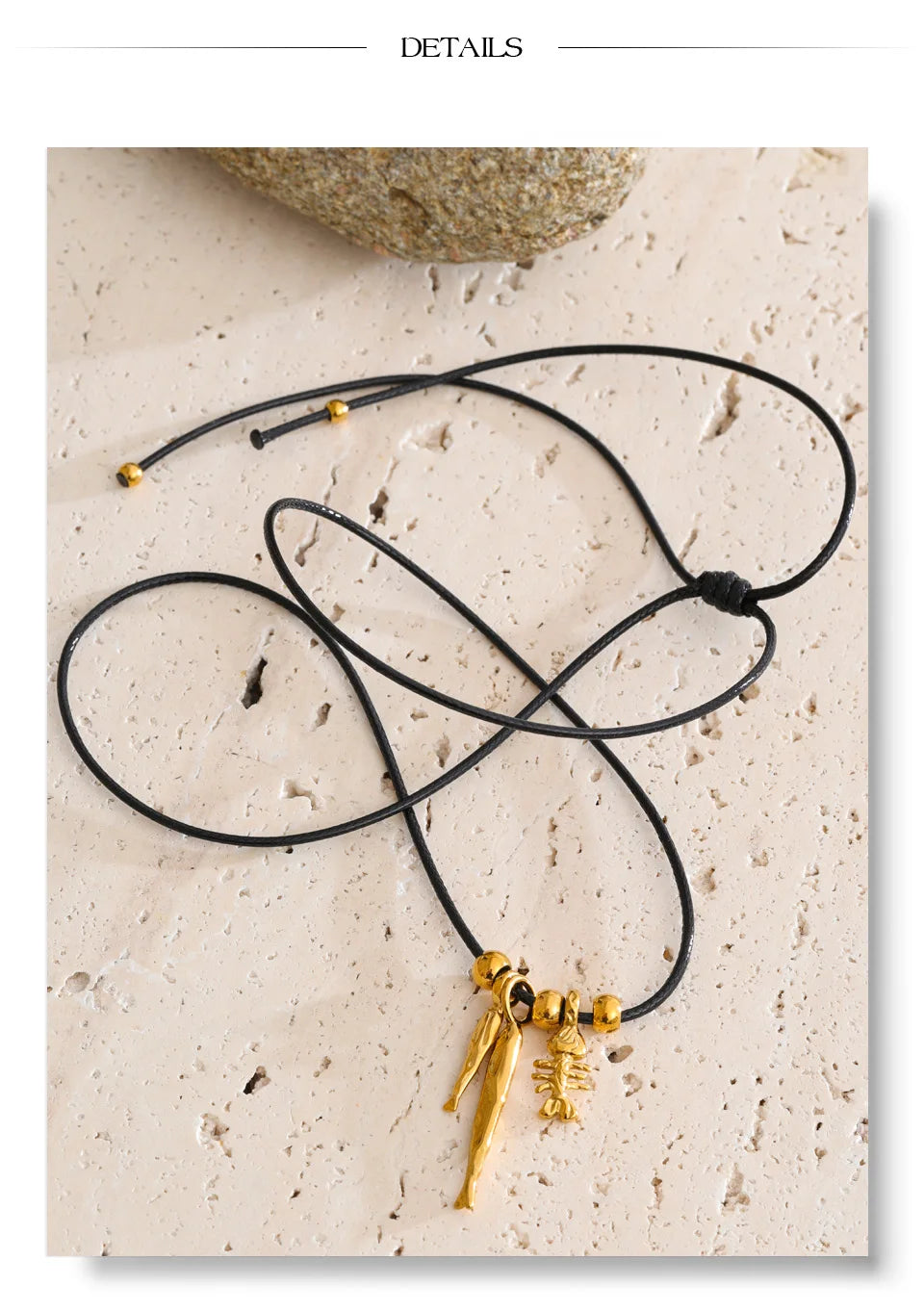Geometric chain necklace in gold-plated stainless steel.