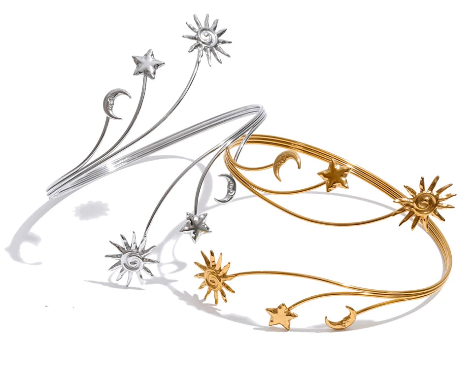 Star moon sun bracelet in gold-plated stainless steel.