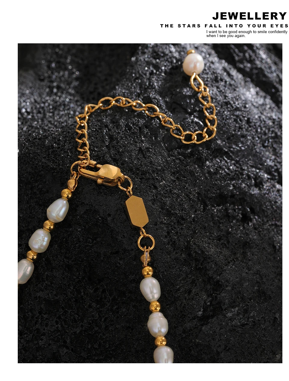 Freshwater pearl geometric necklace in gold-plated stainless steel with freshwater pearl.