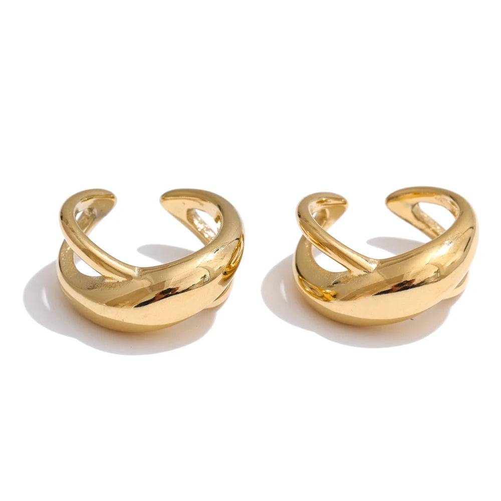 Geometric earrings in gold-plated 316L stainless steel.