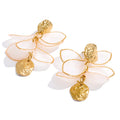Resin acrylic flower earrings in gold-plated stainless steel with resin and acrylic.