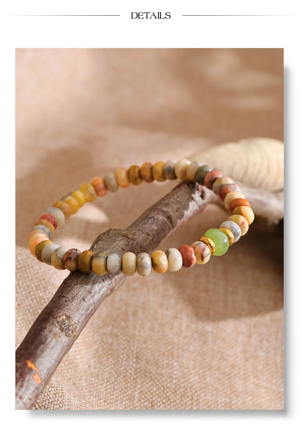 Natural stone beaded geometric necklace in gold-plated stainless steel with natural stone.