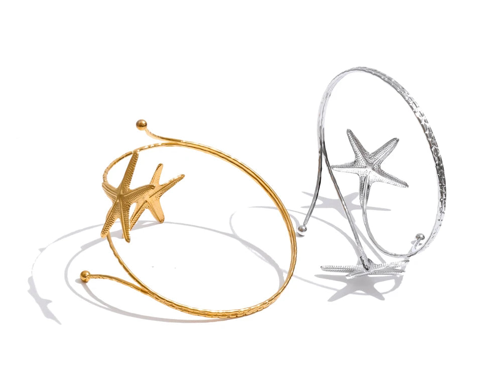 Star bracelet in gold-plated stainless steel.
