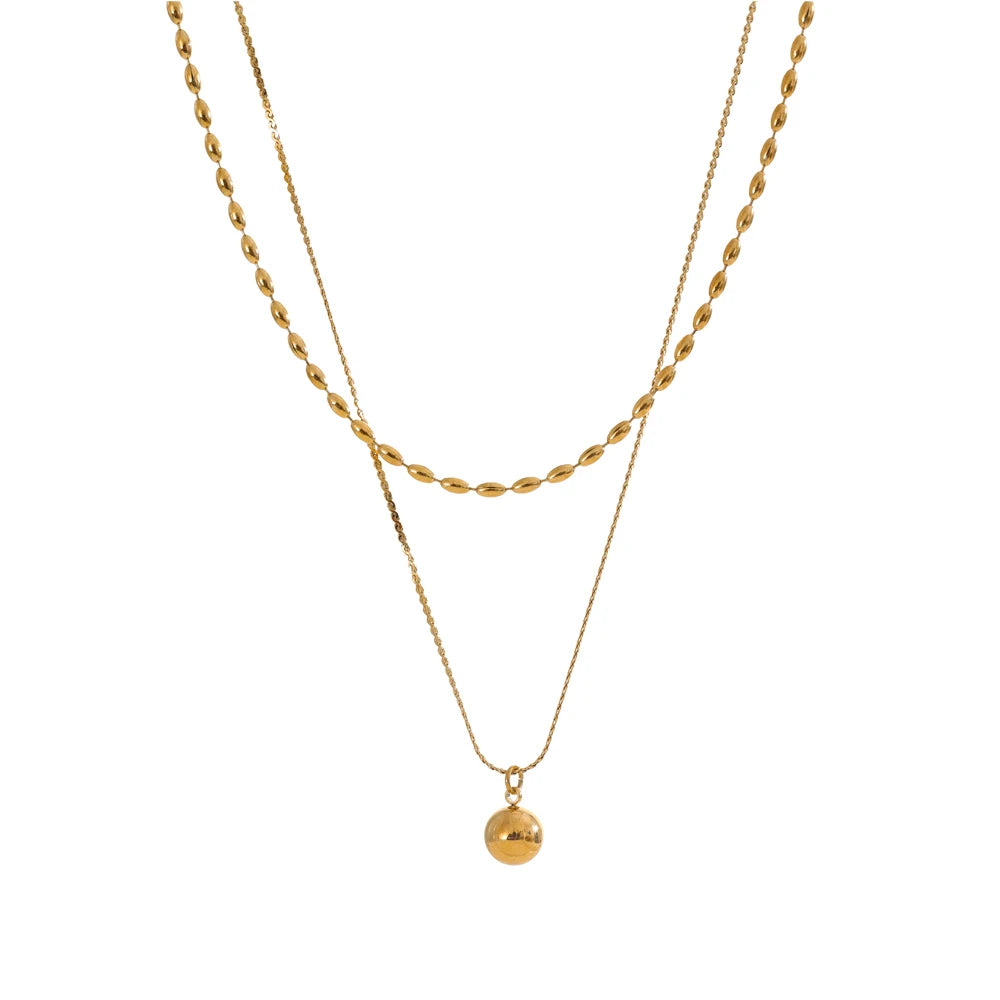 Geometric chain layered necklace in gold-plated stainless steel.