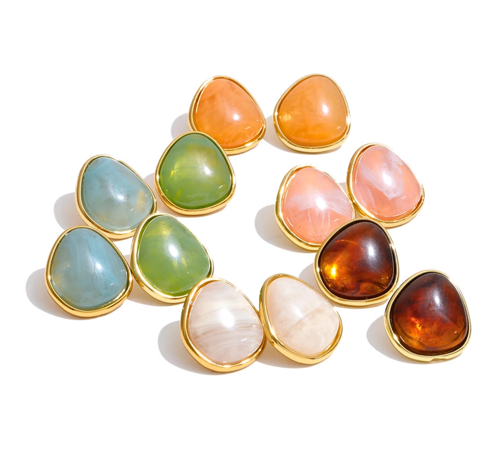 Resin acrylic multi-color earrings in gold-plated stainless steel with resin and acrylic.