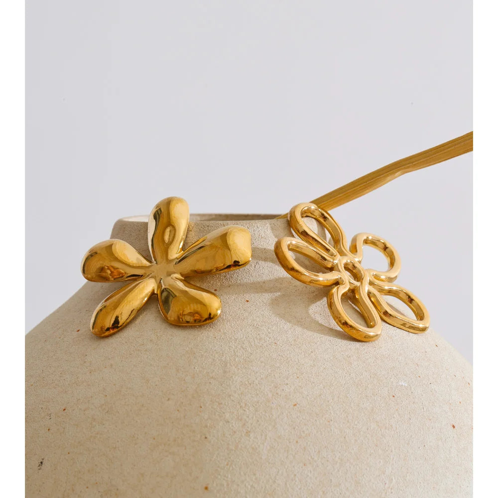 Flower Earrings — Gold-Plated Stainless Steel · PS1315