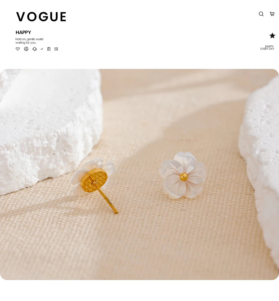 Shell flower earrings in gold-plated stainless steel with shell.