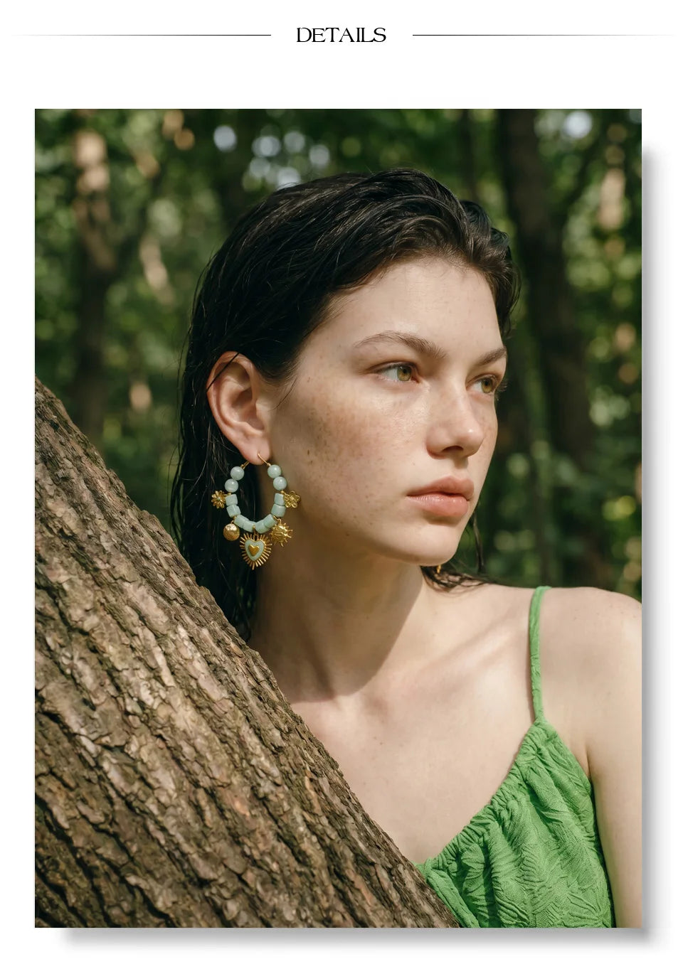 Resin acrylic heart earrings in gold-plated stainless steel with resin and acrylic.