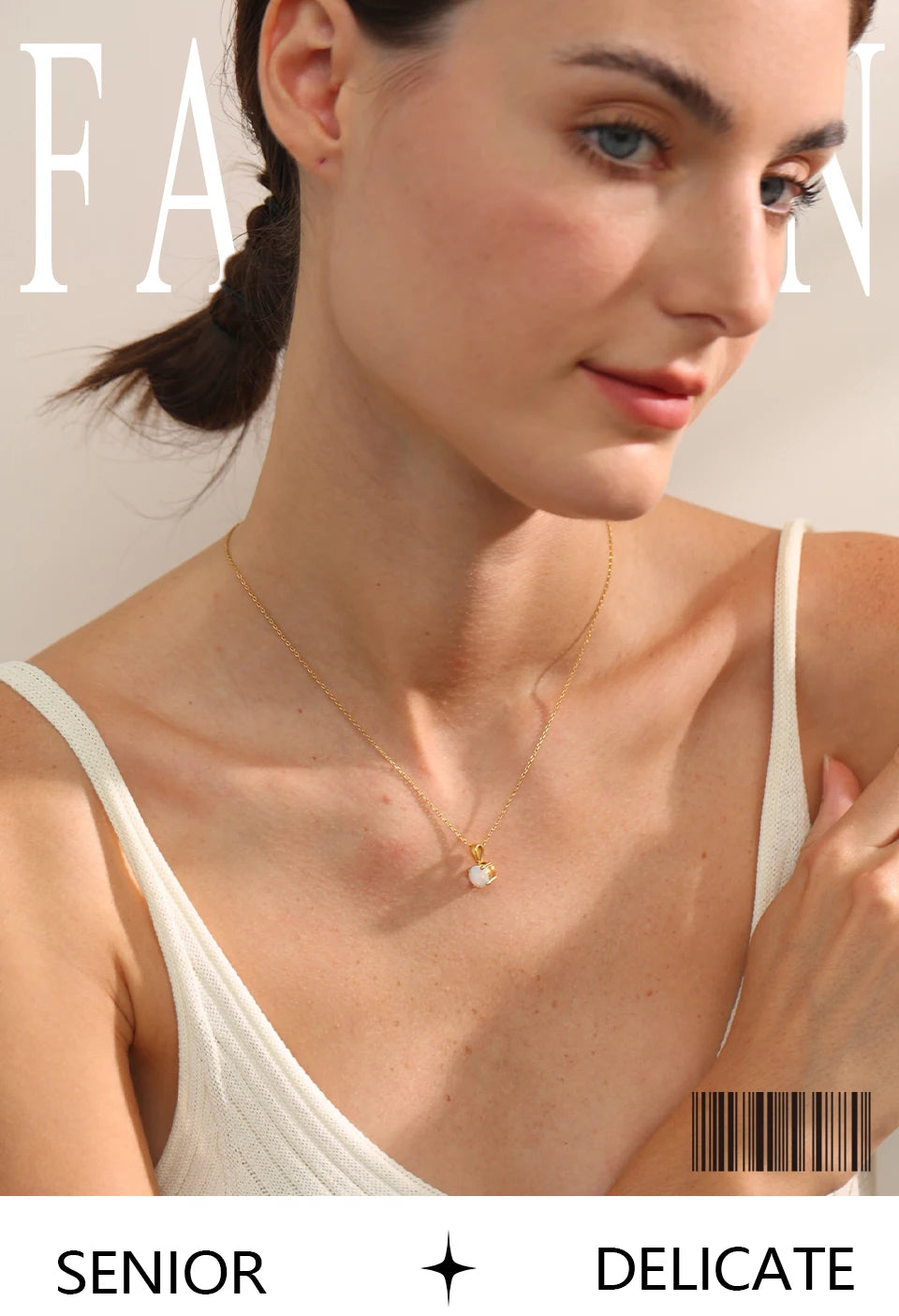 Natural stone geometric necklace in gold-plated stainless steel with natural stone.