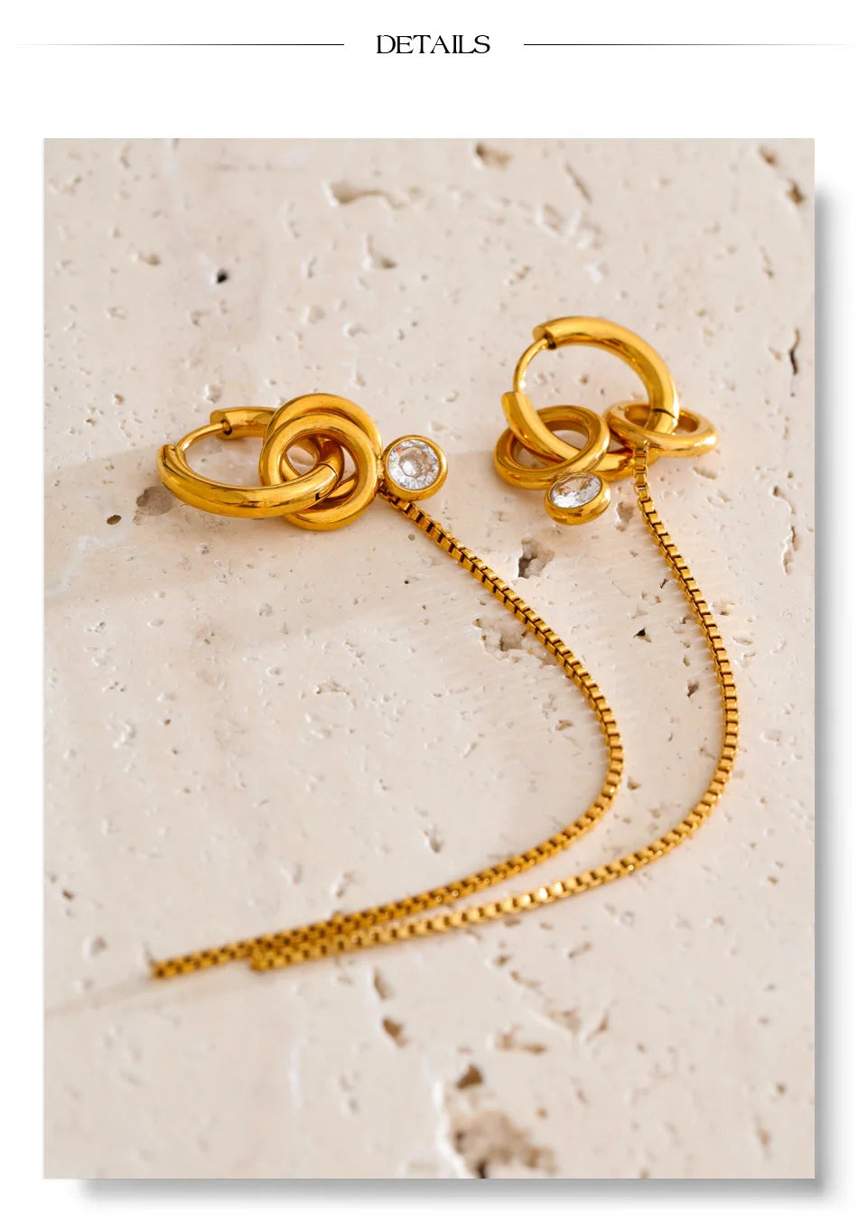 Geometric chain earrings in gold-plated stainless steel.