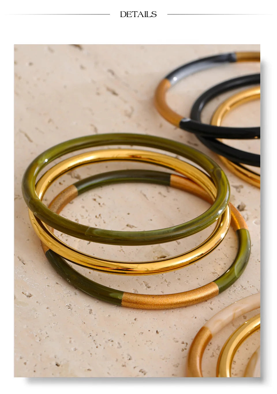 Resin minimalist geometric bracelet in gold-plated stainless steel with resin.