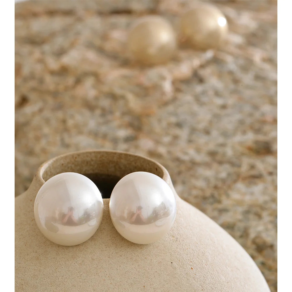 Pearl Geometric Earrings — Gold-Plated Stainless Steel with Pearl · PS1659