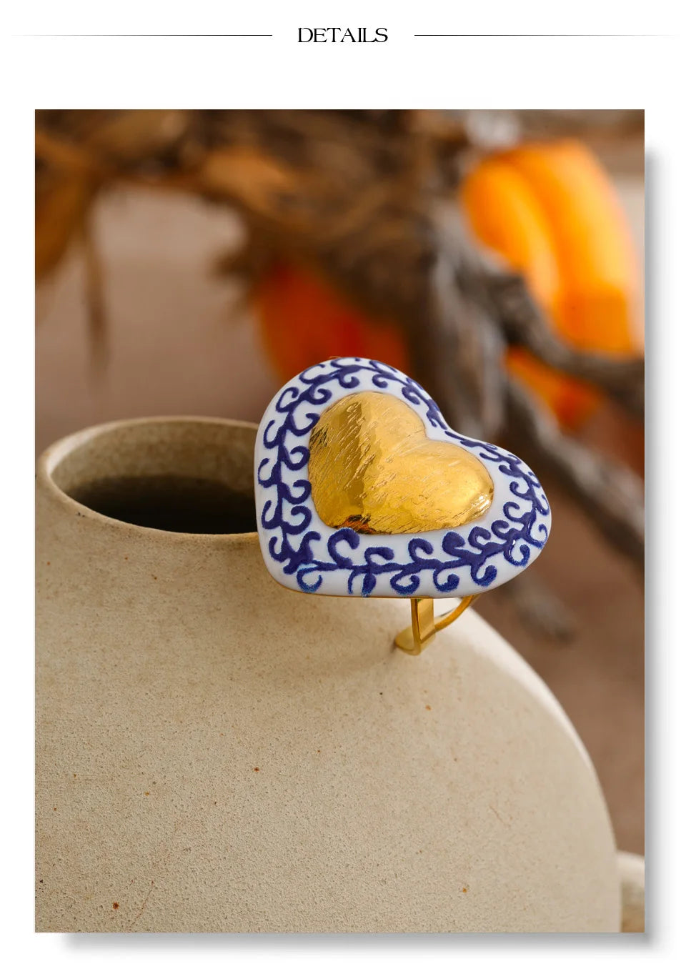 Heart ring in 18K gold-plated stainless steel.