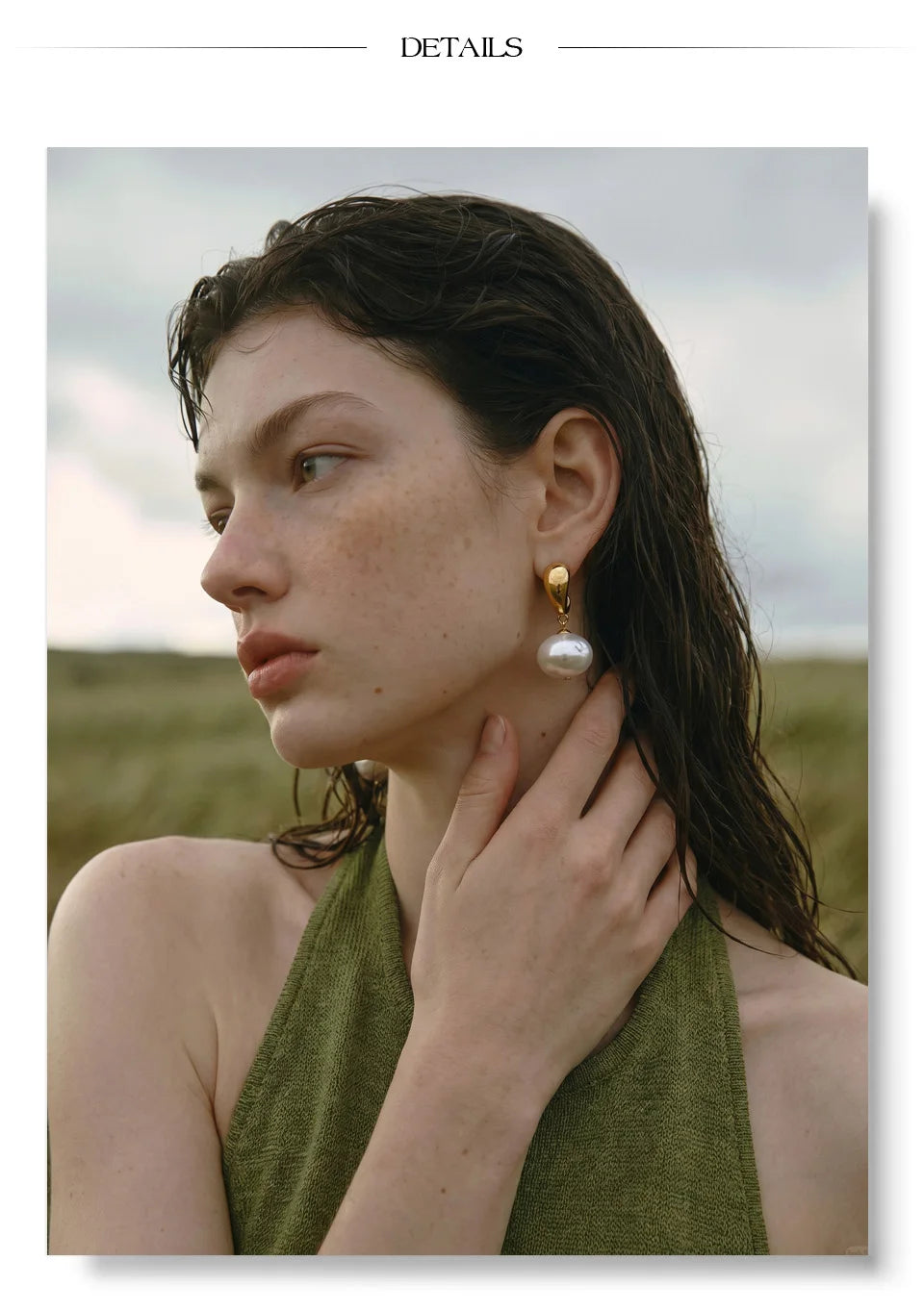 Pearl geometric earrings in gold-plated stainless steel with pearl.