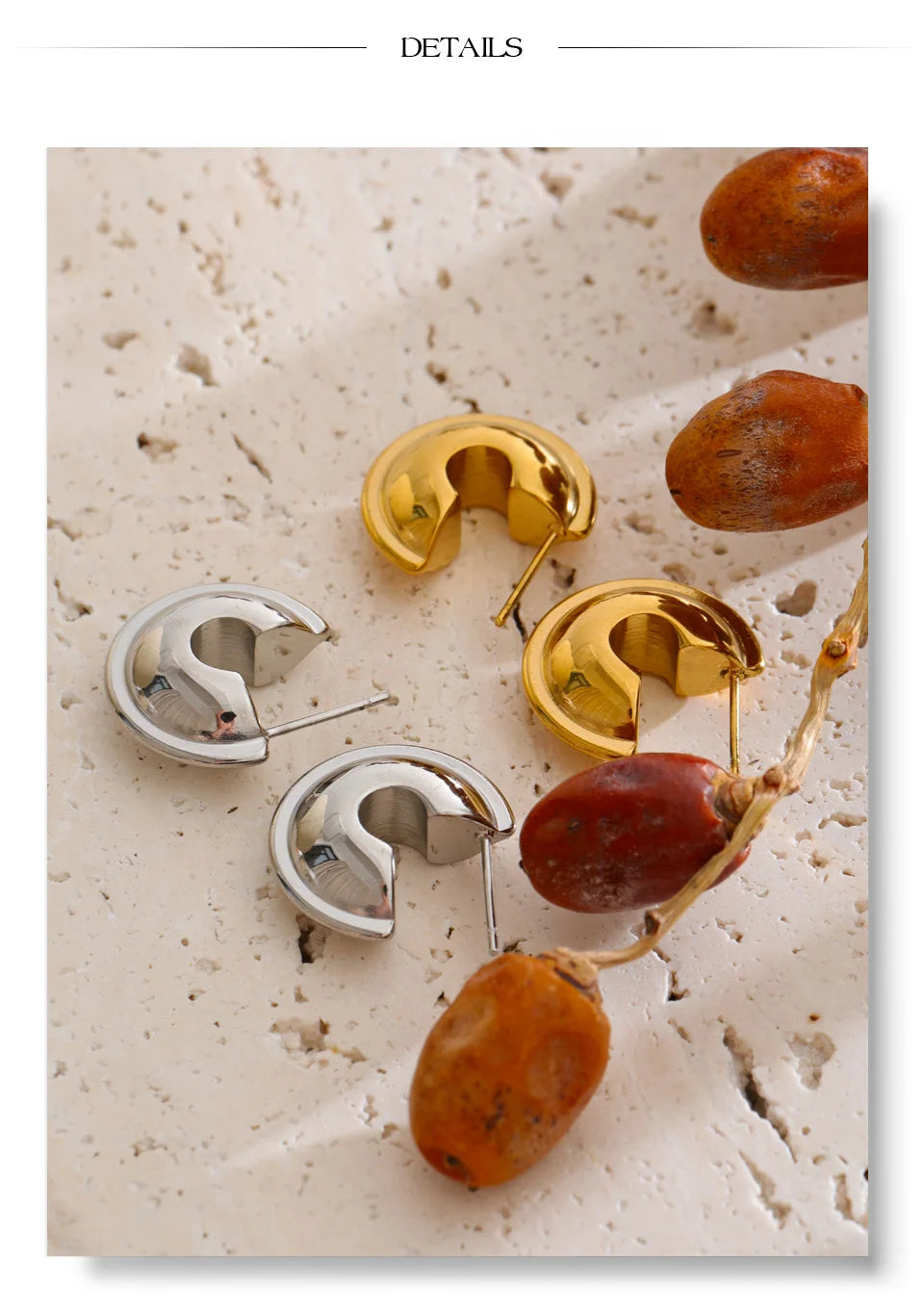 Geometric earrings in gold-plated stainless steel.