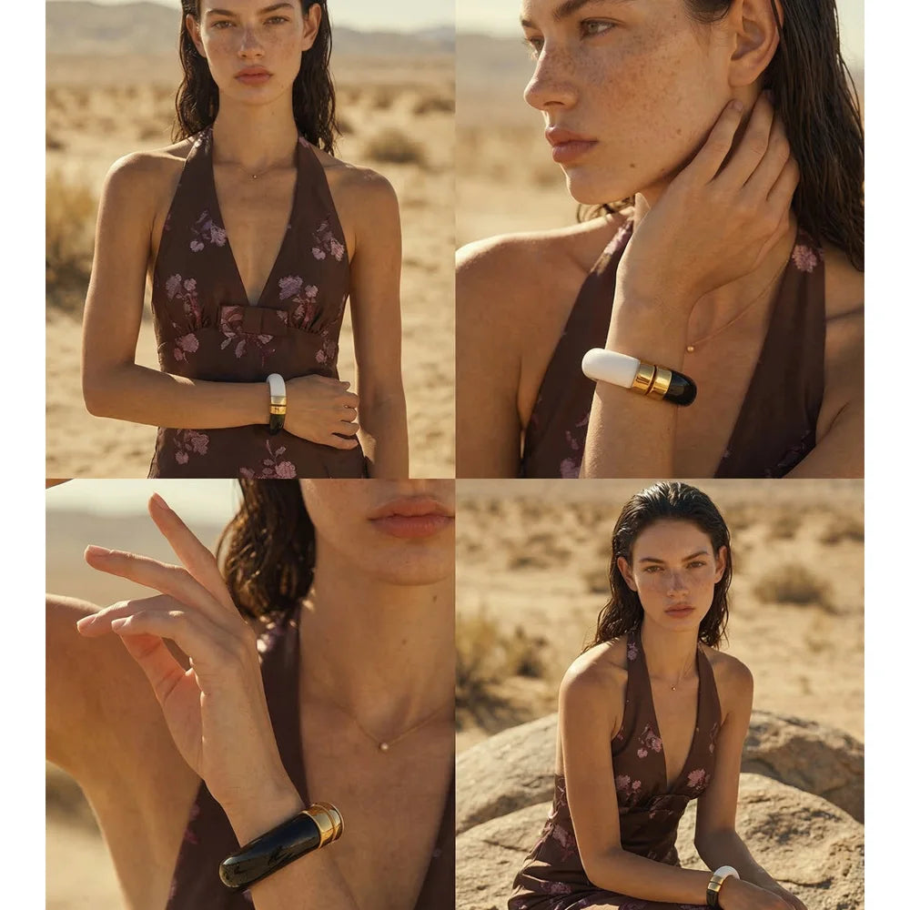 Resin acrylic geometric bracelet in gold-plated stainless steel with resin and acrylic.