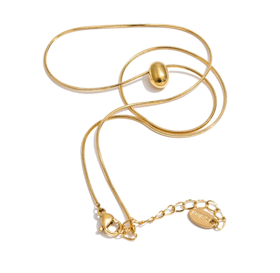Cubic zirconia geometric necklace in gold-plated stainless steel with cubic zirconia.