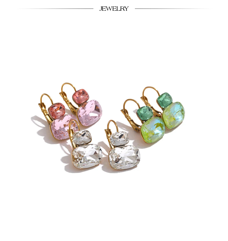 Cubic zirconia geometric earrings in gold-plated stainless steel with cubic zirconia.