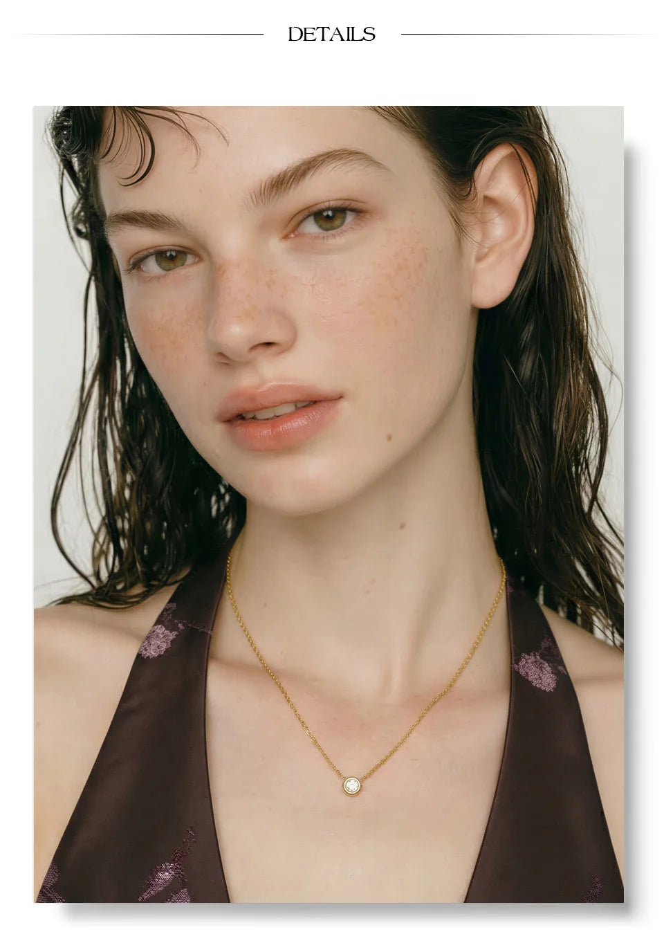 Cubic zirconia geometric necklace in gold-plated stainless steel with cubic zirconia.