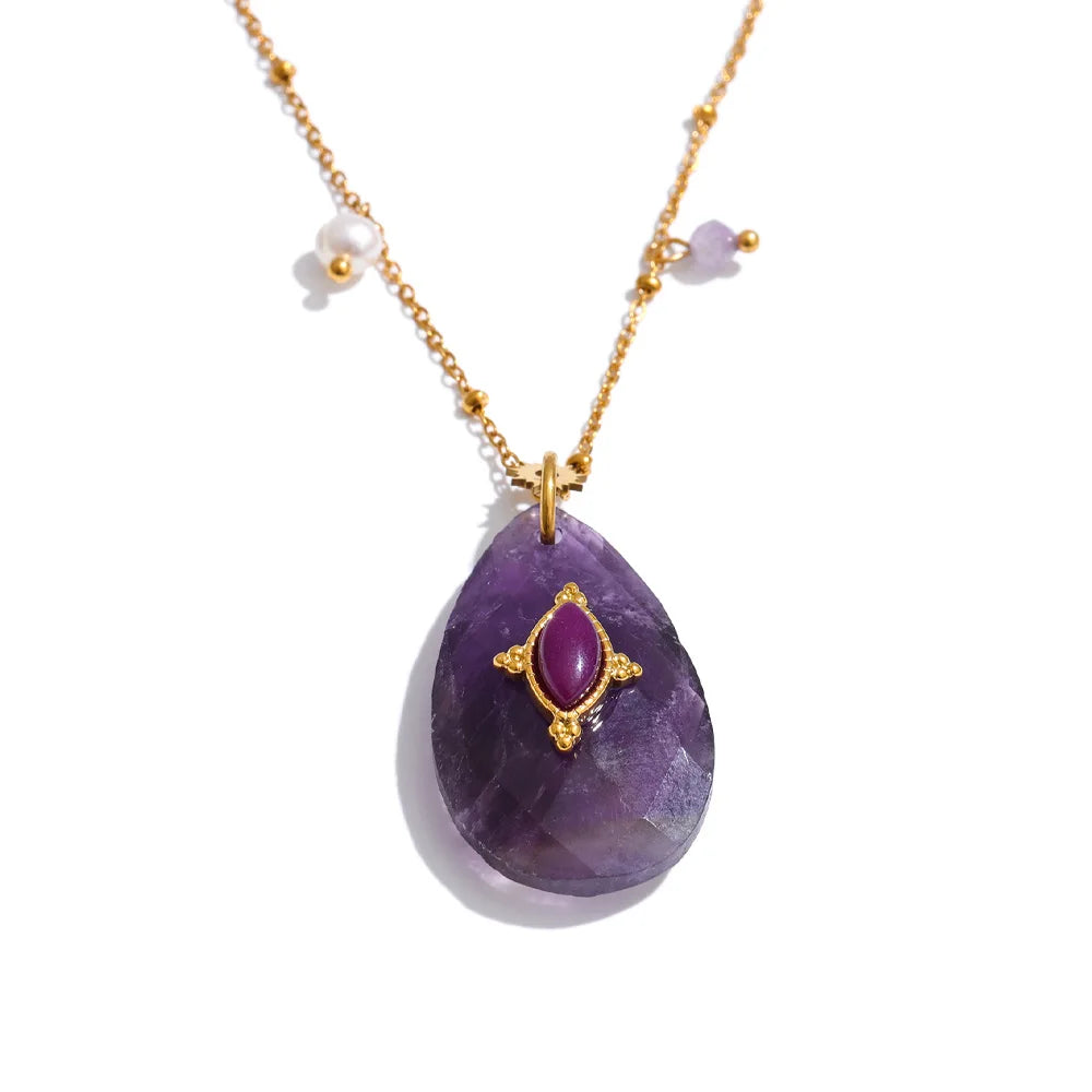 Natural stone necklace in gold-plated stainless steel with natural stone.