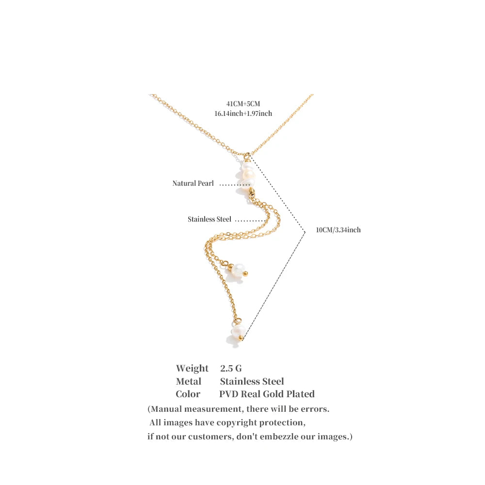 Freshwater pearl geometric chain necklace in gold-plated stainless steel with freshwater pearl.