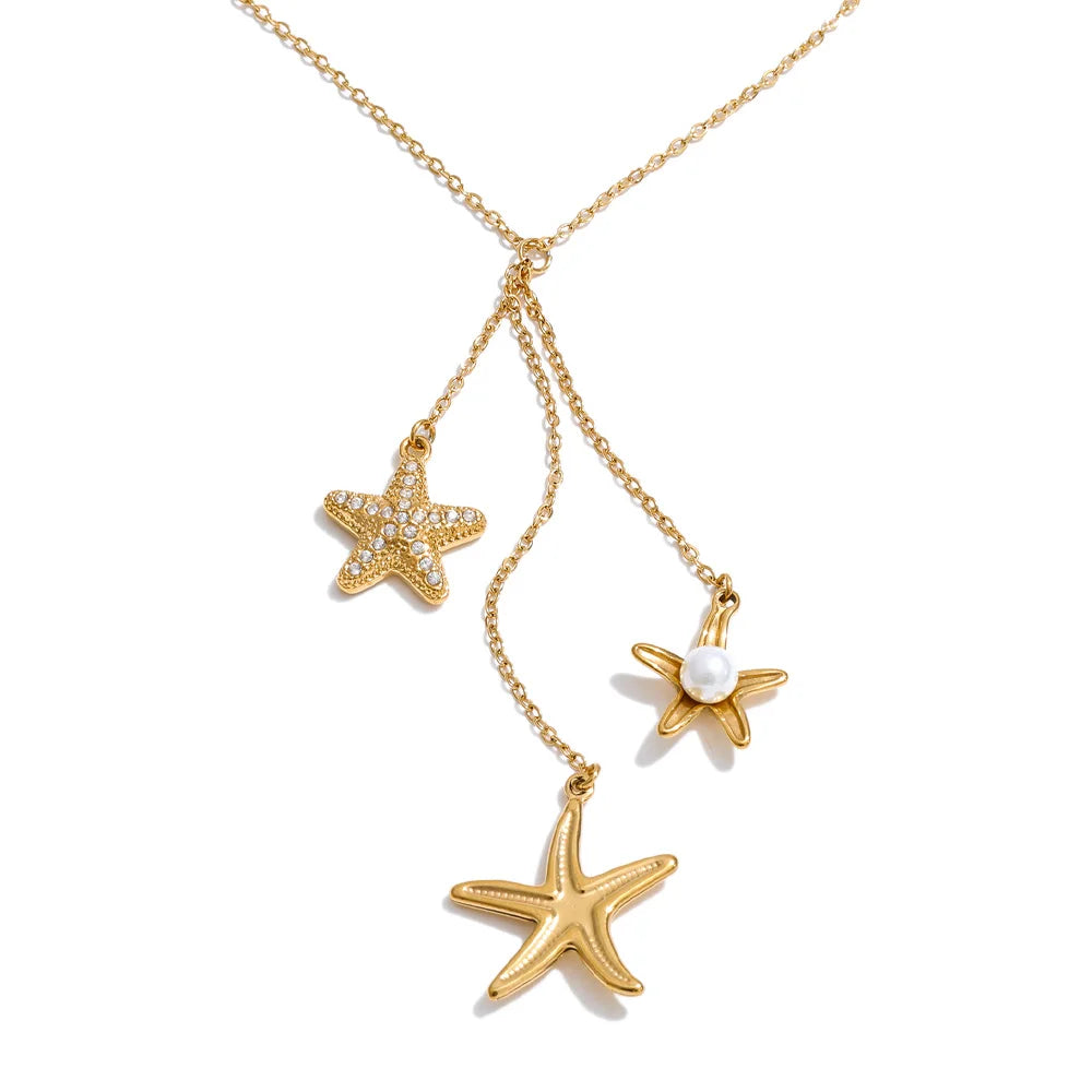 Cubic zirconia pearl shell necklace in gold-plated stainless steel with pearl and cubic zirconia.