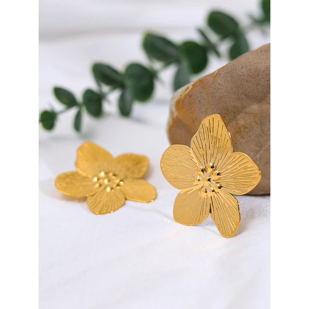 Stud Earrings Flower Vintage — 316L Stainless Steel · PS477