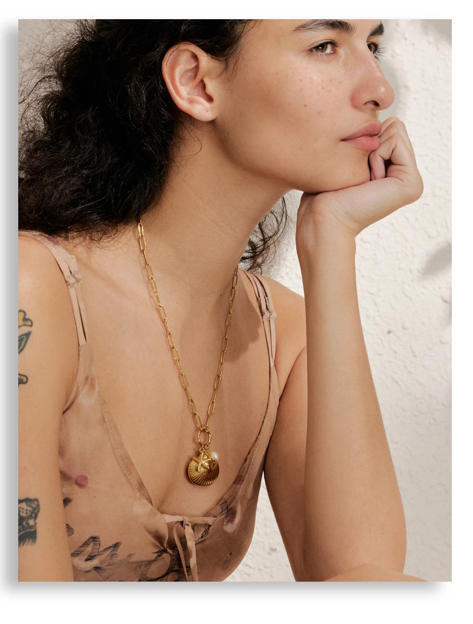 Freshwater Pearl Shell Star Necklace — Gold-Plated Stainless Steel with Freshwater Pearl and Shell · PS2305