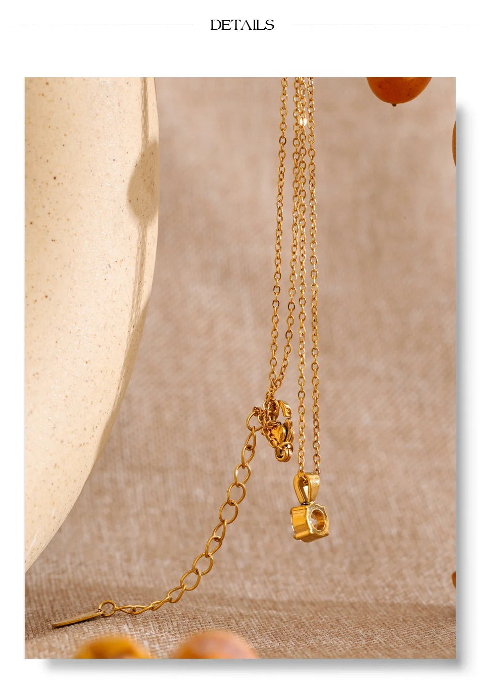 Cubic zirconia geometric necklace in gold-plated stainless steel with cubic zirconia.