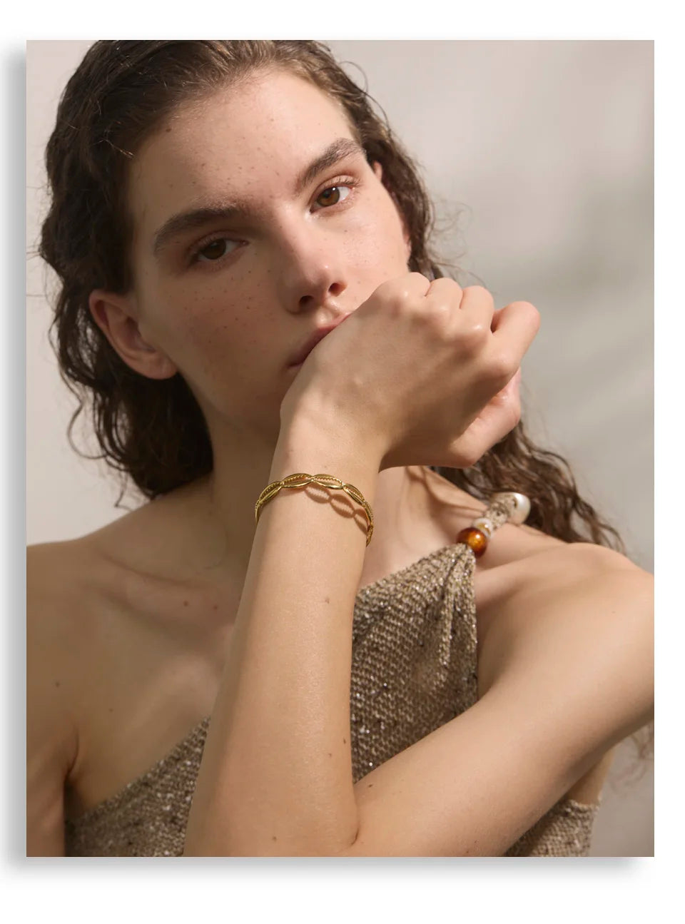 Shell Star Geometric Bracelet — Gold-Plated Stainless Steel with Shell · PS2123
