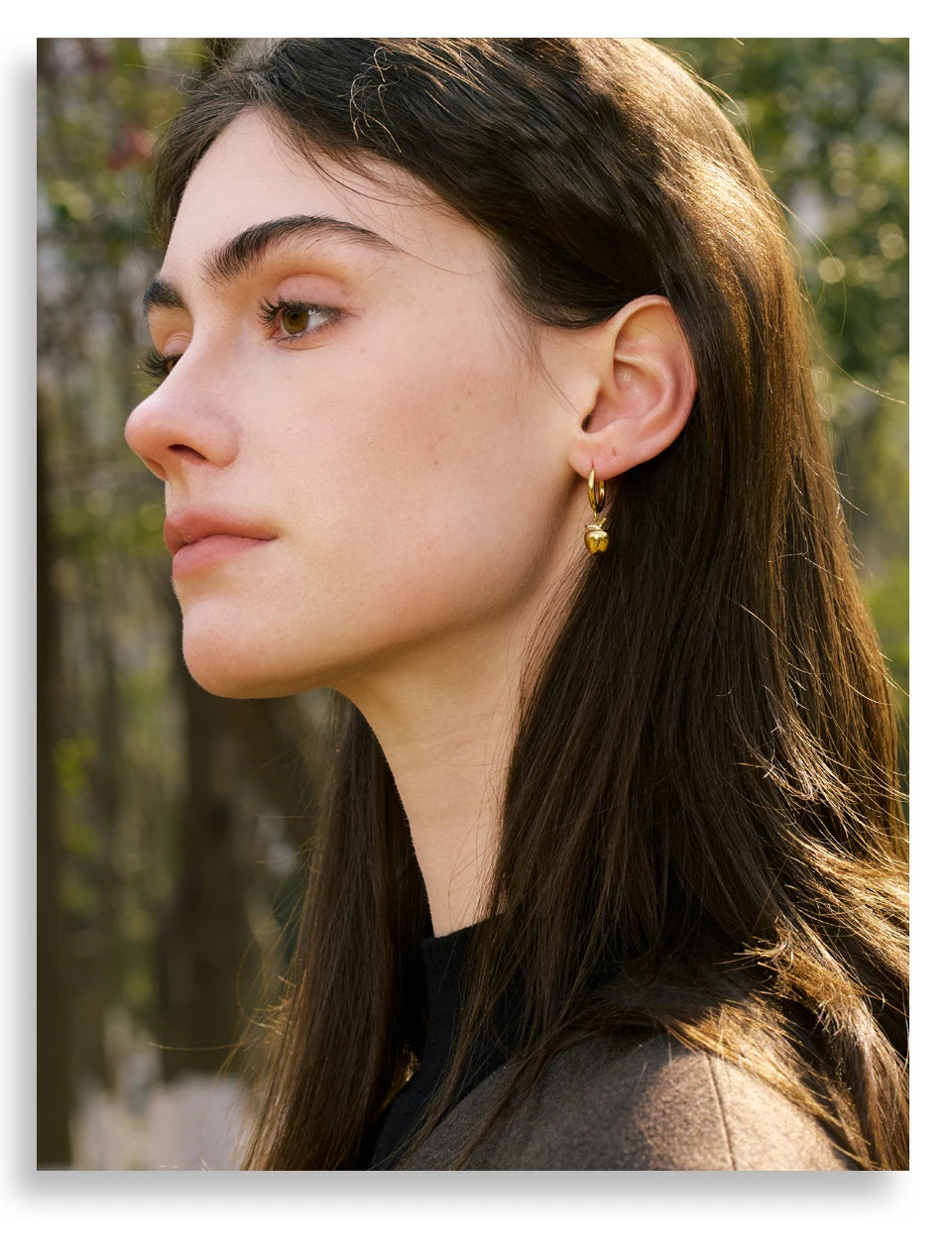 Geometric earrings in gold-plated stainless steel.