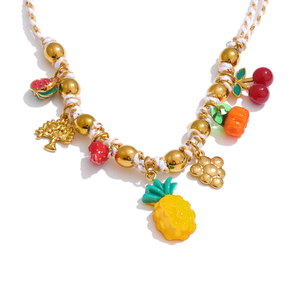 Geometric necklace in gold-plated stainless steel.
