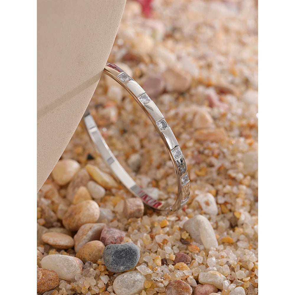 Cubic Zirconia Geometric Bracelet — Gold-Plated Stainless Steel with Cubic Zirconia · PS2077