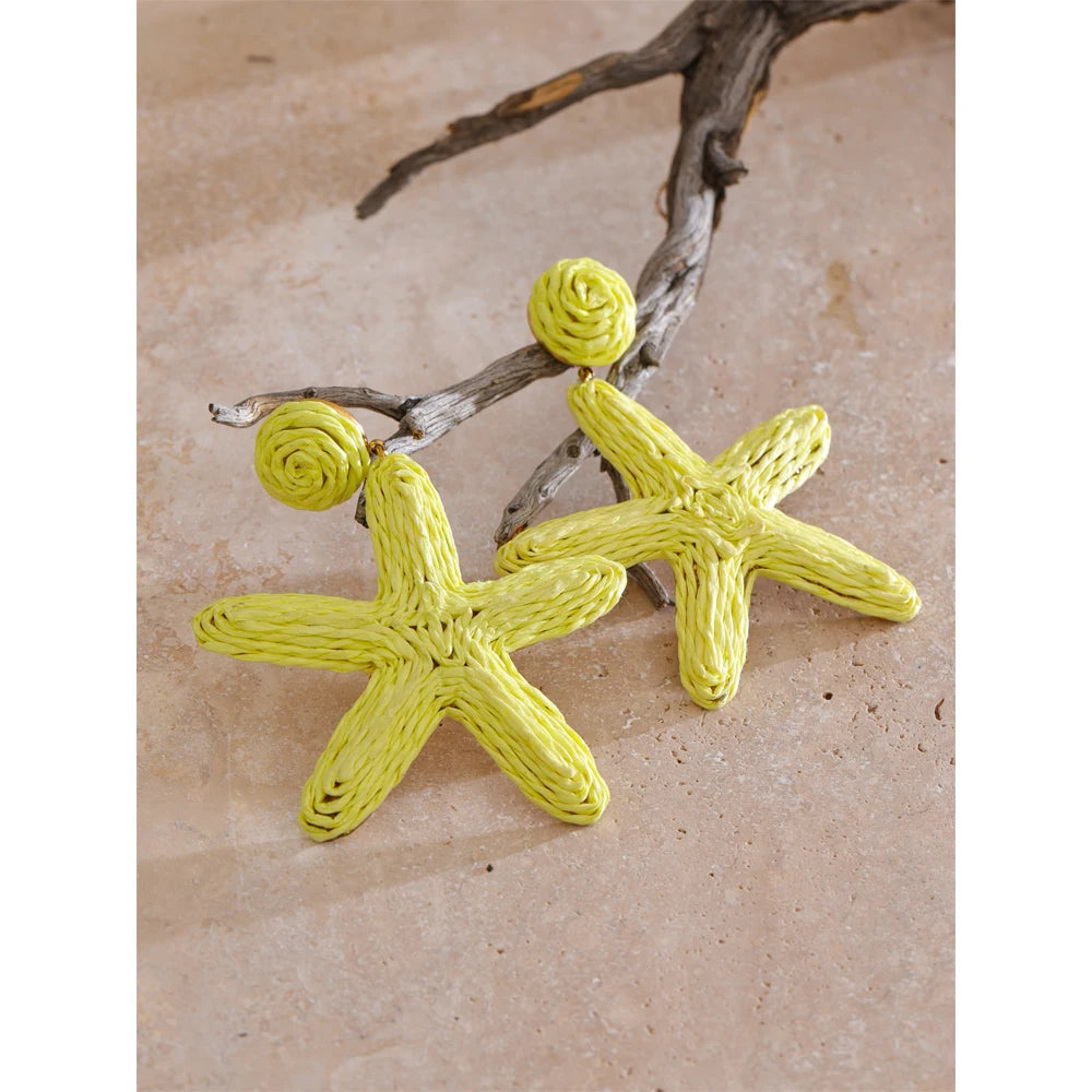 Green star earrings in gold-plated stainless steel.