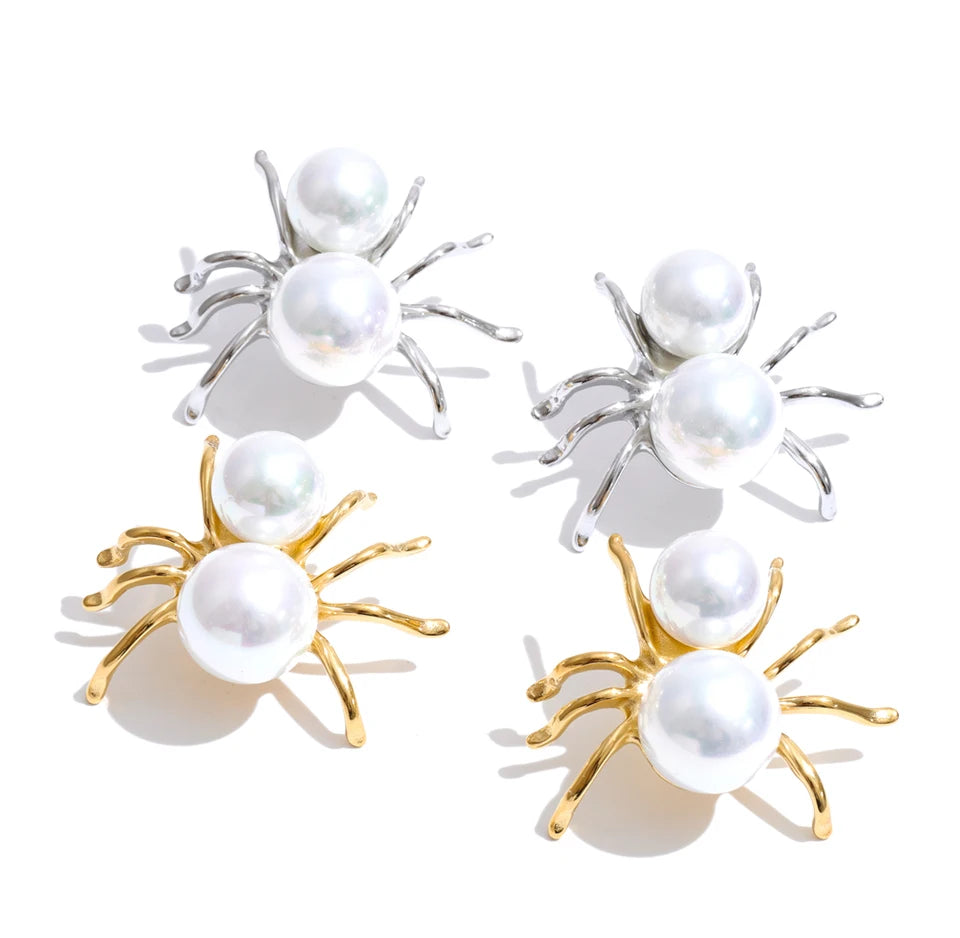 Pearl geometric earrings in gold-plated stainless steel with pearl.