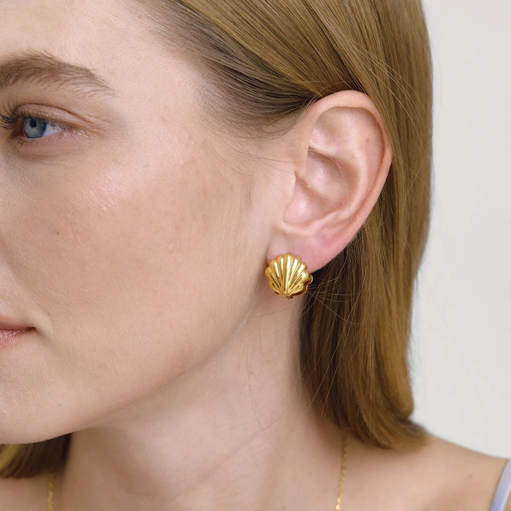 Pearl Shell Stud Earrings — Stainless Steel · PS123