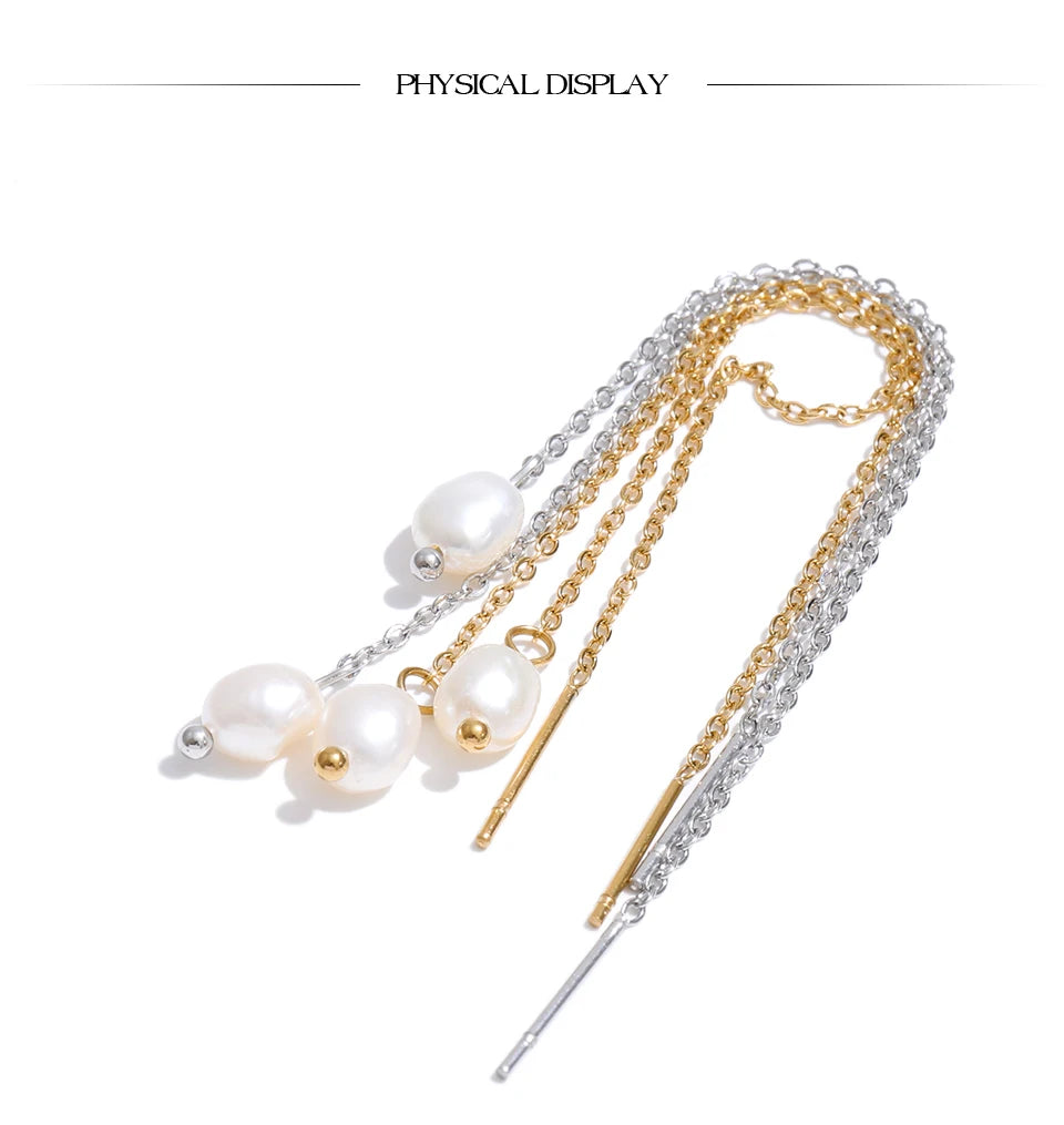 Freshwater pearl geometric chain earrings in gold-plated stainless steel with freshwater pearl.