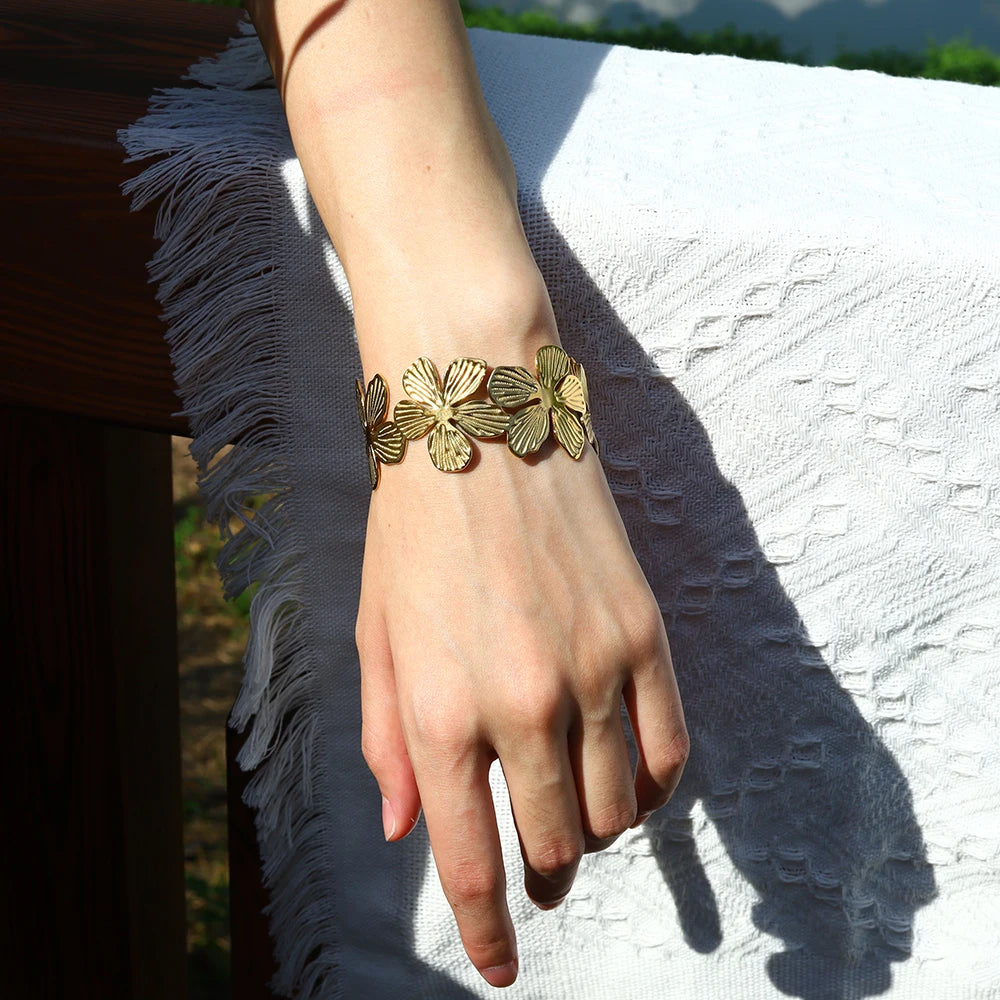 Floral Cuff Bracelet — 316L Stainless Steel · PS452