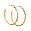Geometric earrings in gold-plated stainless steel.