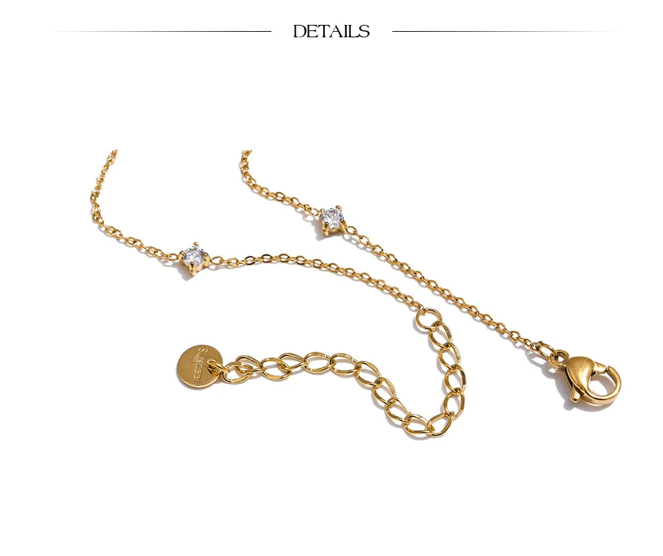 Cubic zirconia geometric necklace in gold-plated stainless steel with cubic zirconia.