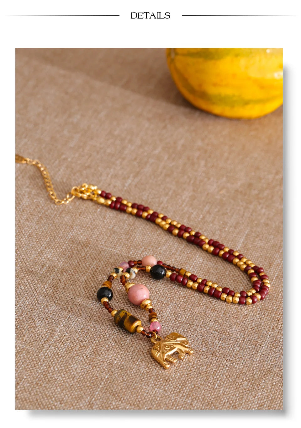 Natural stone beaded chain necklace in gold-plated stainless steel with natural stone.