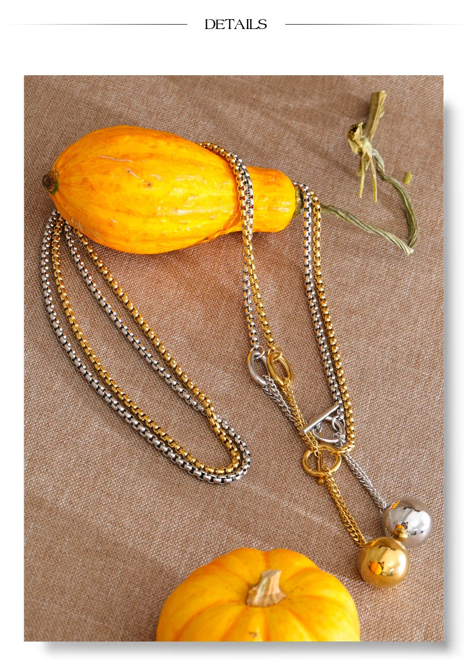 Geometric necklace in gold-plated stainless steel.