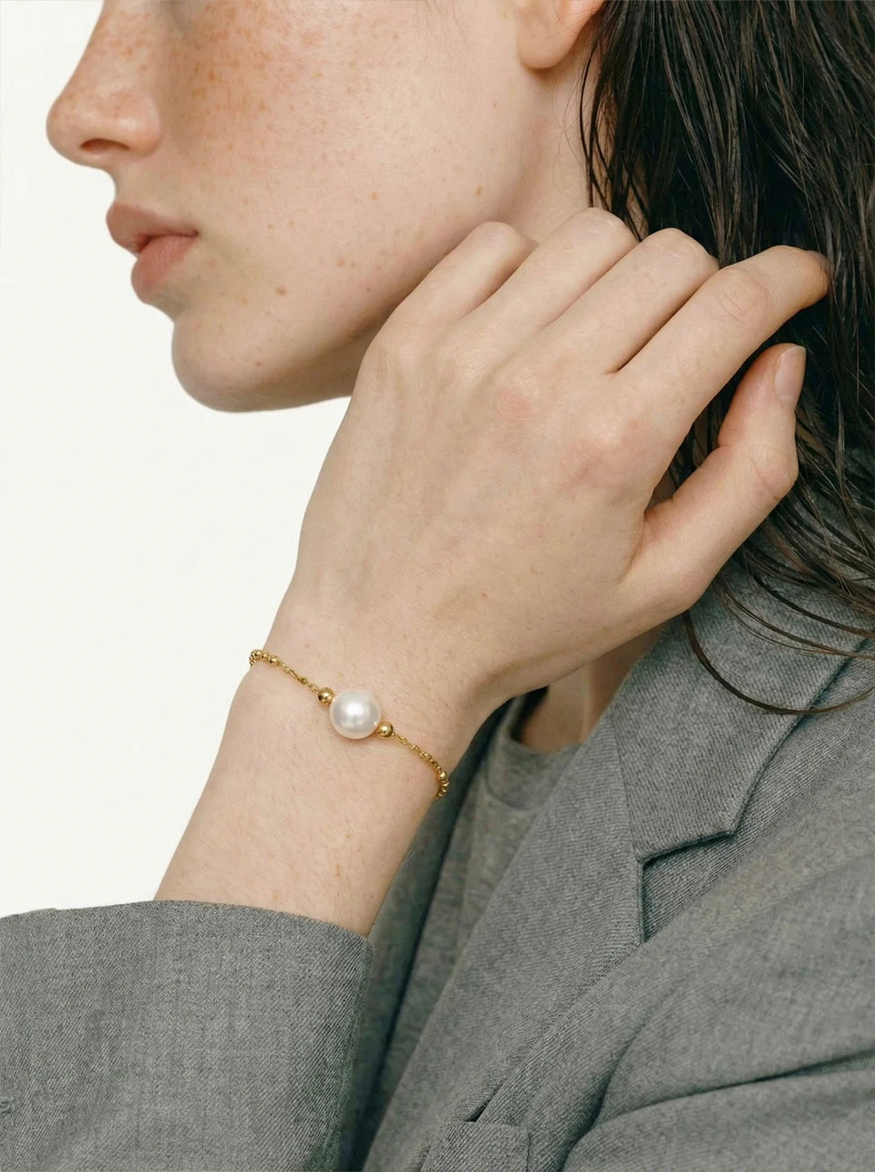 Pearl Geometric Chain Bracelet — Gold-Plated Stainless Steel with Pearl · PS1048