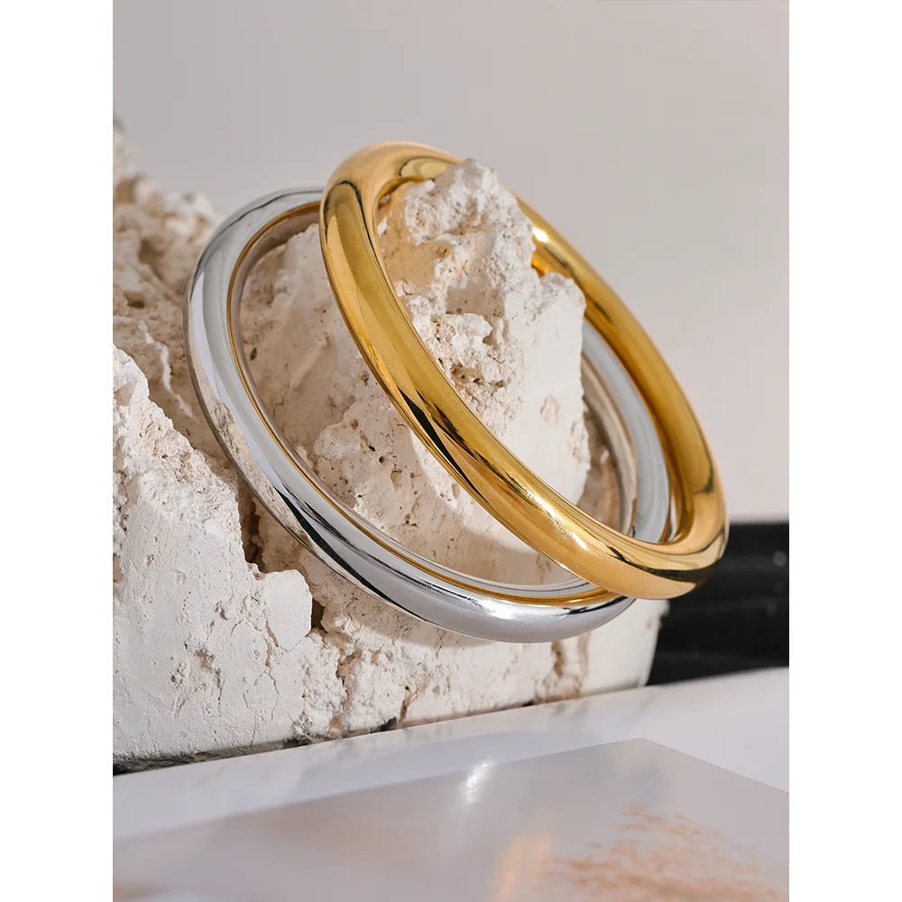 Hammered Geometric Bracelet — Gold-Plated Stainless Steel · PS2018