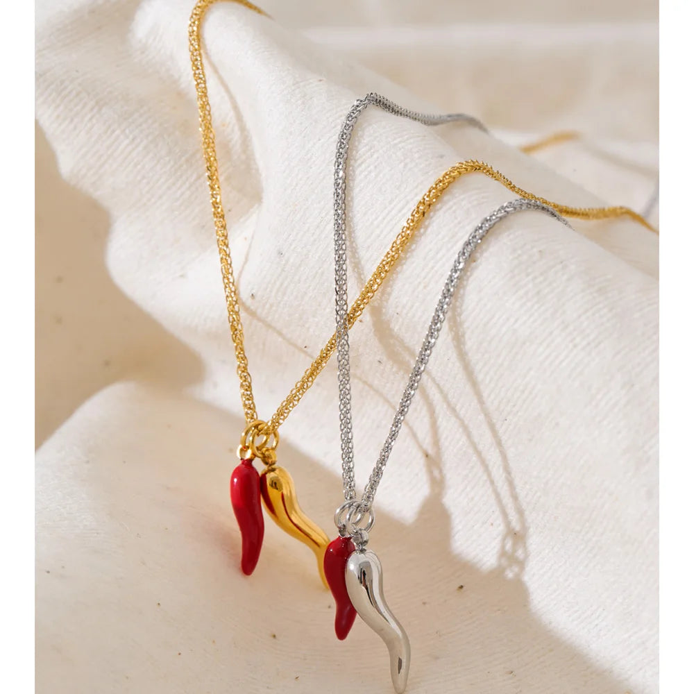 Red enamel geometric necklace in gold-plated stainless steel with enamel.