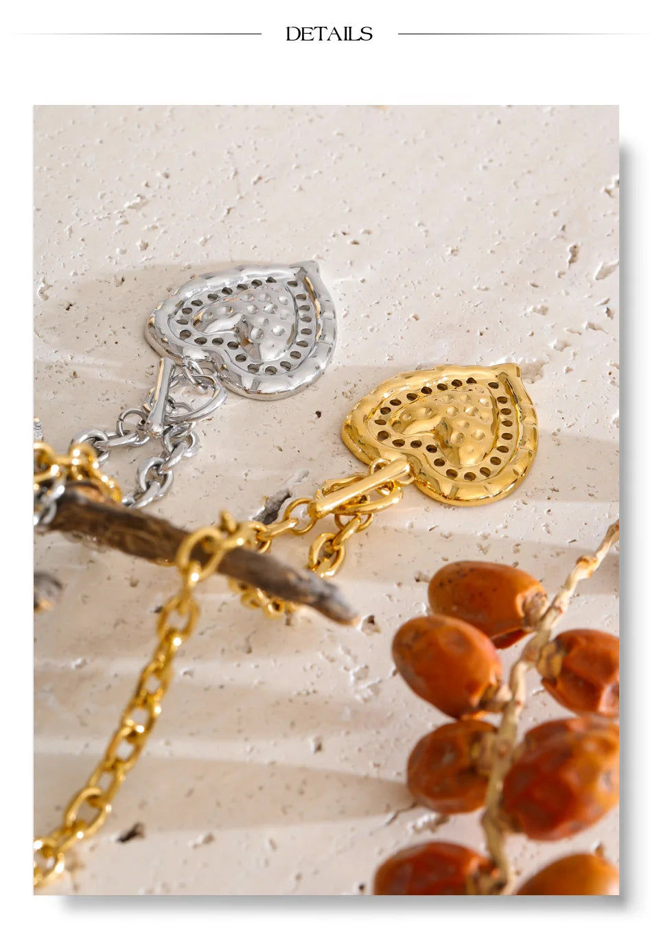 Heart necklace in gold-plated stainless steel.