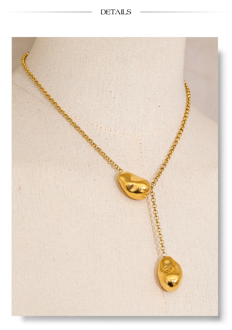Geometric necklace in gold-plated stainless steel.