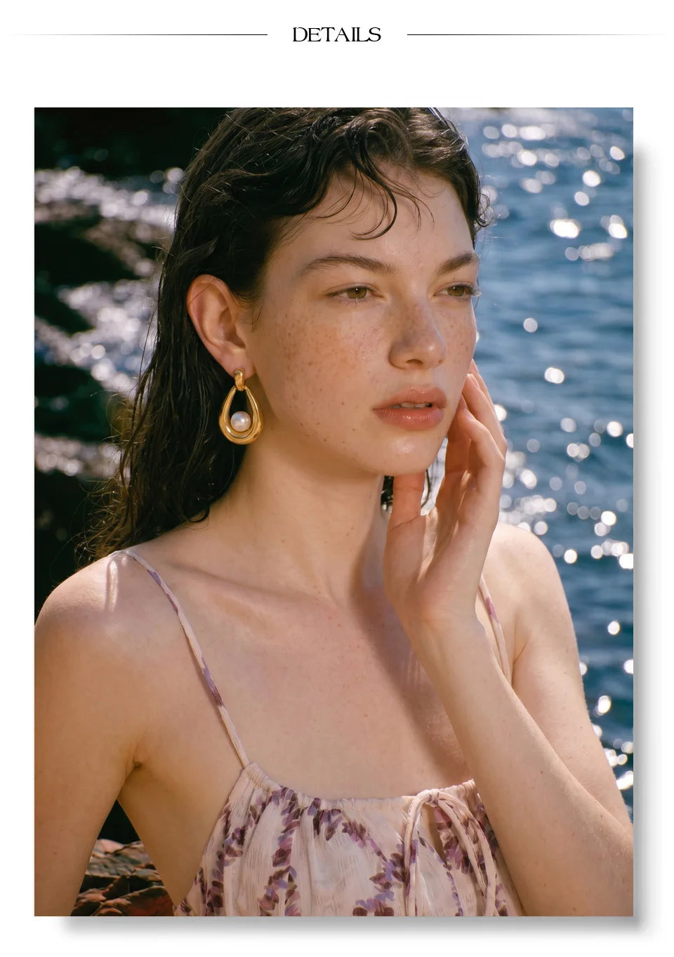 Pearl geometric earrings in gold-plated stainless steel with pearl.