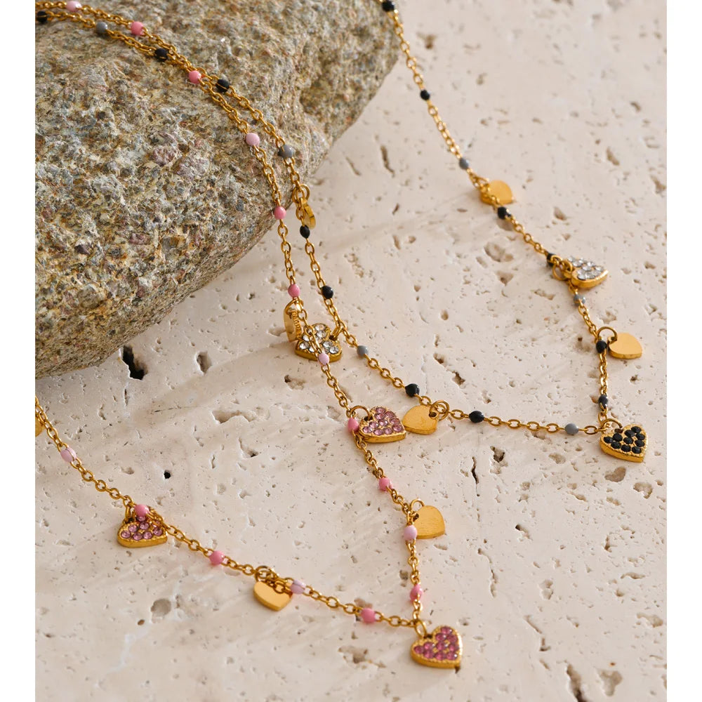 Crystal natural stone heart necklace in gold-plated stainless steel with natural stone and crystal.